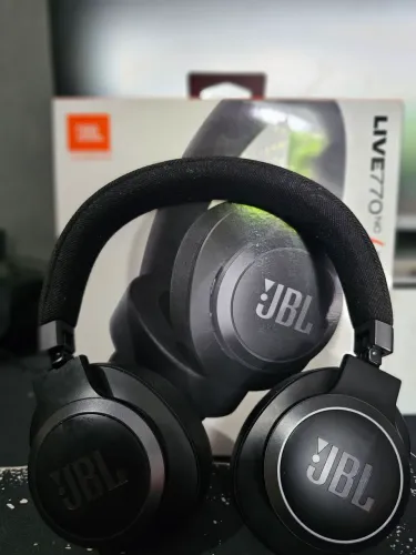 Fone de Ouvido JBL Live 770NC
