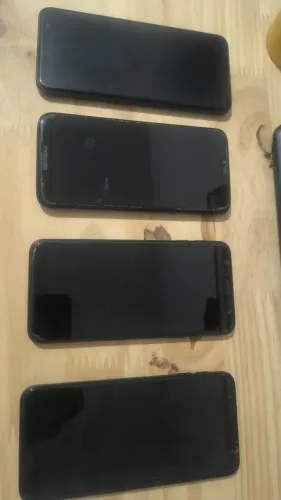 Celulares para retirar peças J4, Moto G7, Moto G50