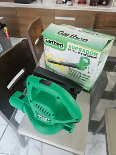 Soprador de folhas elétrico
