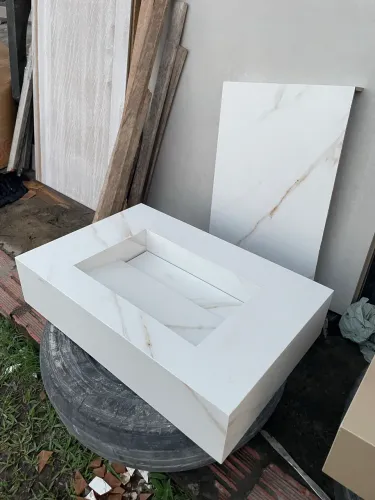 Lavatorio e Prateleira em Porcelanato