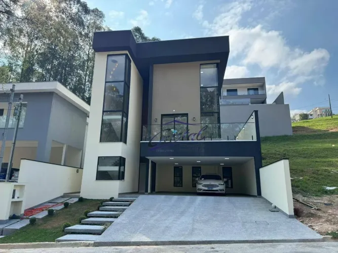 Casa com 3 quartos (1 suíte) à venda, 382 m² - Condomínio Morada da Serra - Aldeia da Serr