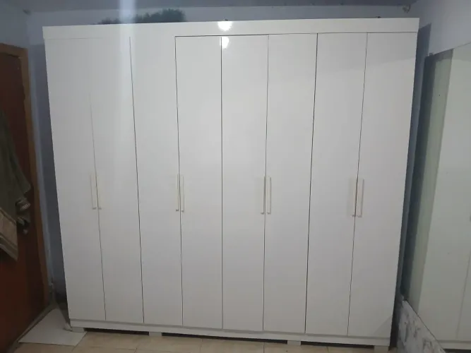 Vendo esse guarda roupa, negociamos