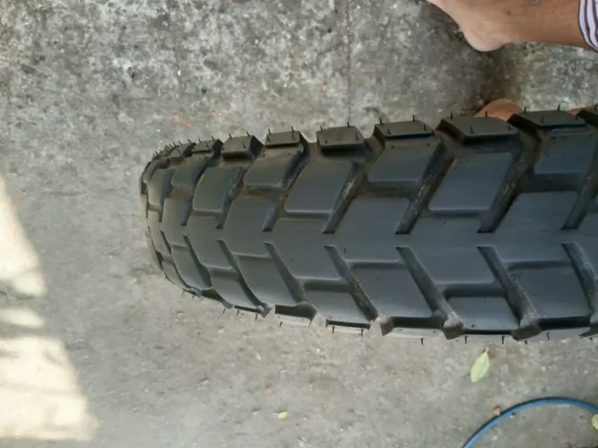 Vendo um pneu