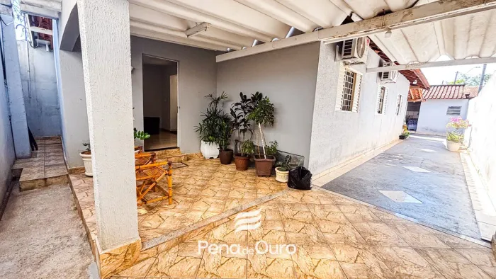 Casa com 3 dormitórios à venda próxima a rua Aviação