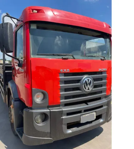 VOLKSWAGEN VW 24280 2013 CONSTELLATION