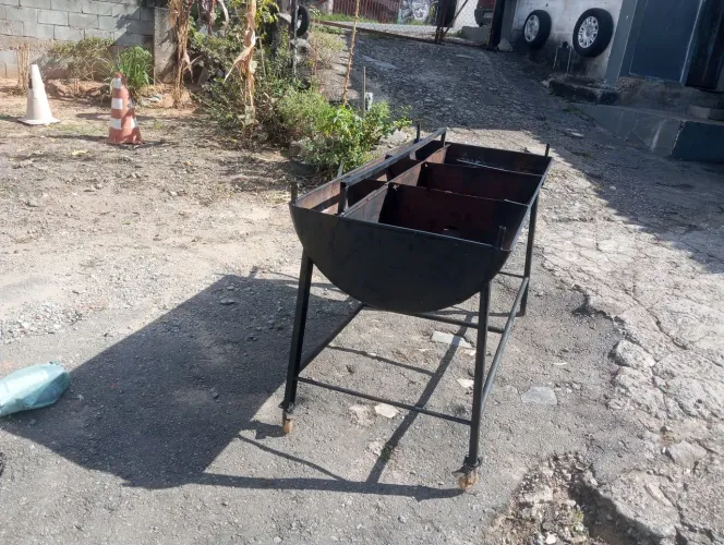 Vendo Churrasqueira Churrasqueira