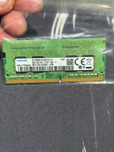 Memória RAM DDR4 (PC4) 4gb Samsung 2133mhrz