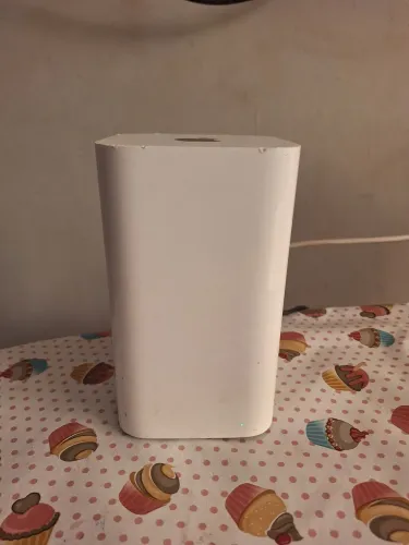 Roteador AirPort Extreme A1521 com detalhes