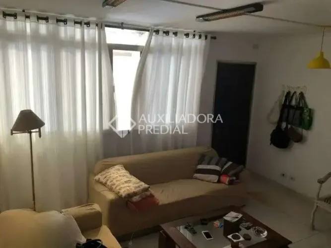 Sobrado à venda em Rudge Ramos - Conforto, espaço e localização privilegiada!