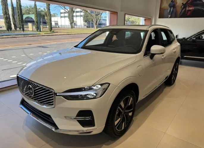 Volvo XC-60 T-8 Plus 2.0 AWD (híbrido) 2026