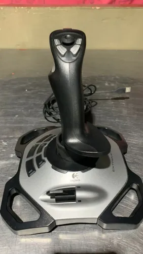 Logitech G Extreme 3D Pro para voo