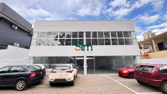 Sala Comercial para Aluguel no Centro de Chapecó - 352,00 m² | 4 Banheiros | Laje | Alarme