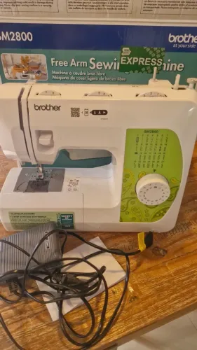 Máquina de costura profissional