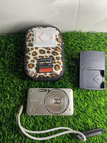 Sony cyber-shot DSC-w570D