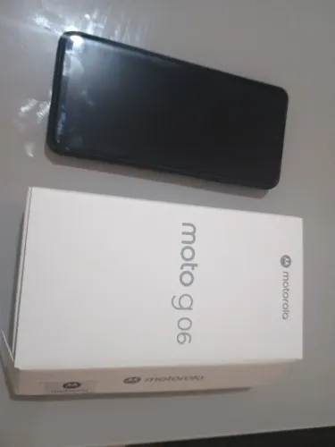 Motorola g 06,semi novo,5 meses de uso, sem marcas de uso,sem arranhões,sem riscos na tela