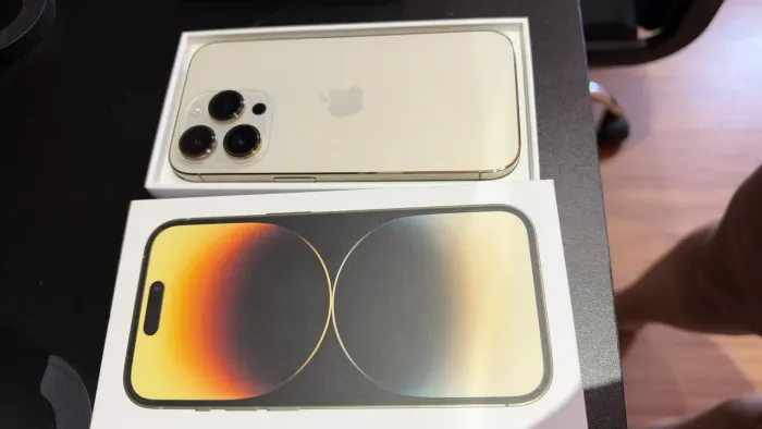 iPhone PRO GOLD 128 GB