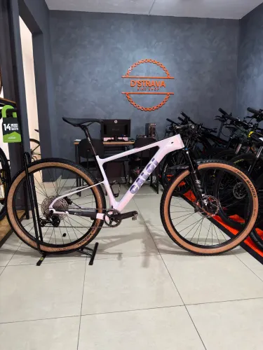 Bicicleta Caloi Racing 2025 tamanho G semi novo