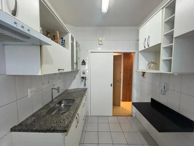 Apartamento com 3 dormitórios para alugar, 77 m² por R$ 5.625,00/mês - Buritis - Belo Hori