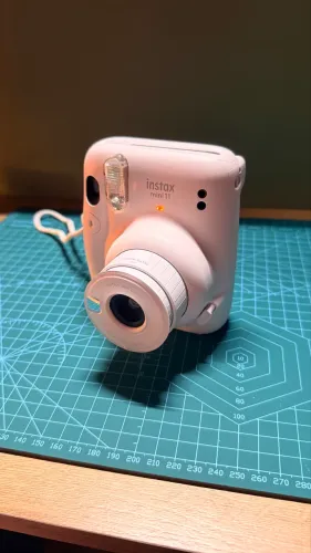 Câmera Instantânea Instax Mini 11