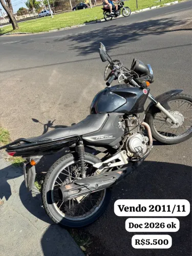 Vendo Moto YBR  R$5.600