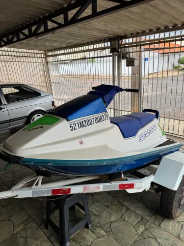 Vendo Jetski seadoo Bombardier 65 hp 2 tempos