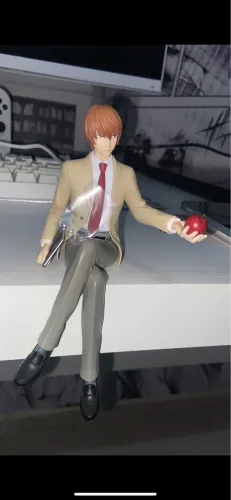 Figure light yagami original, acompanha caixa 
