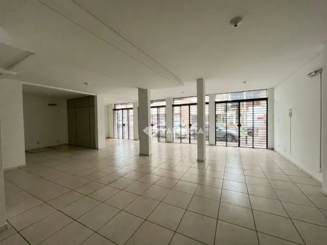Sala para Alugar com 293² por R$5.000,00 na Rua - Paraguay no Bairro Alto Alegre  Cascavel