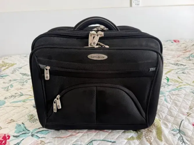 Mala Executiva Samsonite Original c/ Rodas e Alça Retrátil - Style 935885