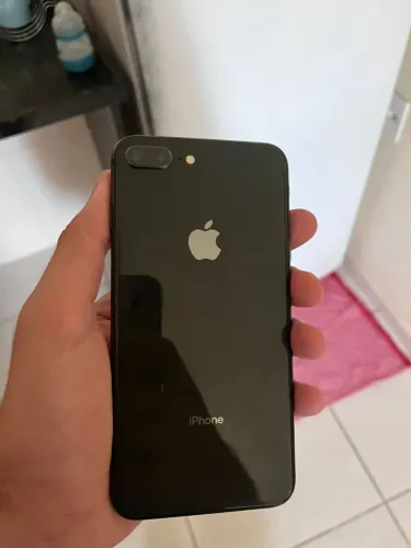 iPhone 8 Plus 