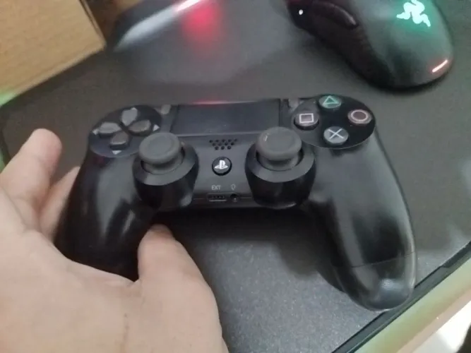 VENDO CONTROLE PS4 ORIGINAL