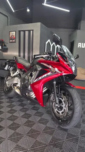 Vendo ou troco Cbr650f 