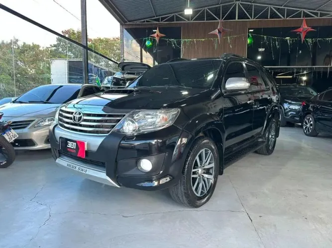 Toyota Hilux SW4 SRV D4-d 4X4 3.0 TDI Dies. AUT 2014