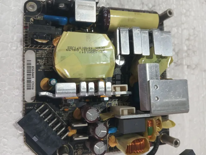 Fonte com defeito iMac A1311 21.5"  p/reparo ou componentes