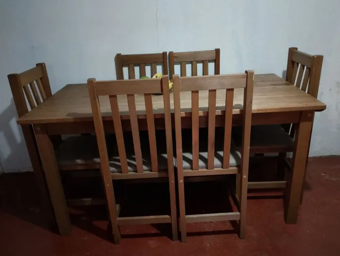 Mesa de madeira 6 cadeiras