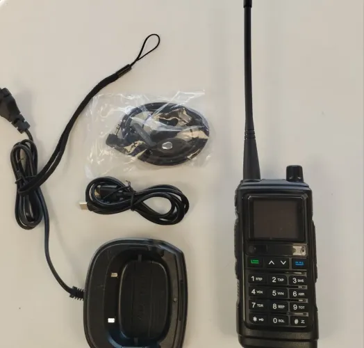 Rádio Comunicador HT Baofeng UV-17M completo semi-novo VHF UHF Aviação AM