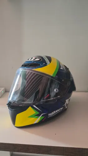 Capacete KYT Diogo Moreira.