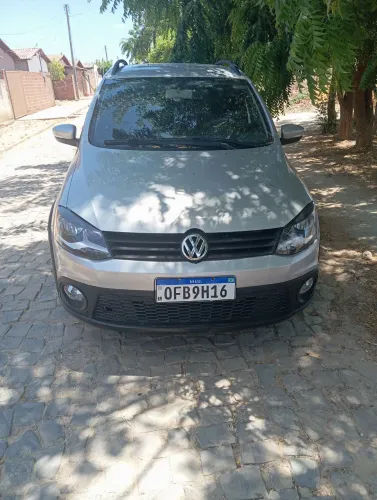 Volkswagen Crossfox 1.6 MI Total Flex 8V 5P 2013