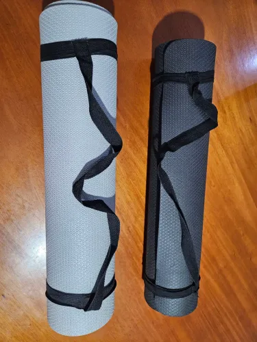 2 Tapetes de ioga com alça R$ 50,00