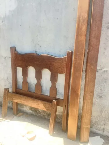 Cama solteiro Sucupira