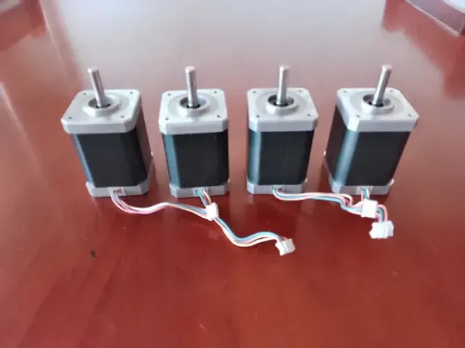 Motor de passo nema 17 - torque 8 kgcm - 1.7 A - 4 fios - eixo 6 mm - 4 peças - cnc router