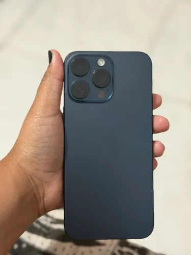 iPhone 15 pro max 87%