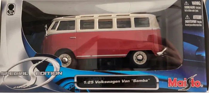 Miniatura Volkswagen Van "Samba" 1:25 Maisto - Special Edition (Na Caixa)
