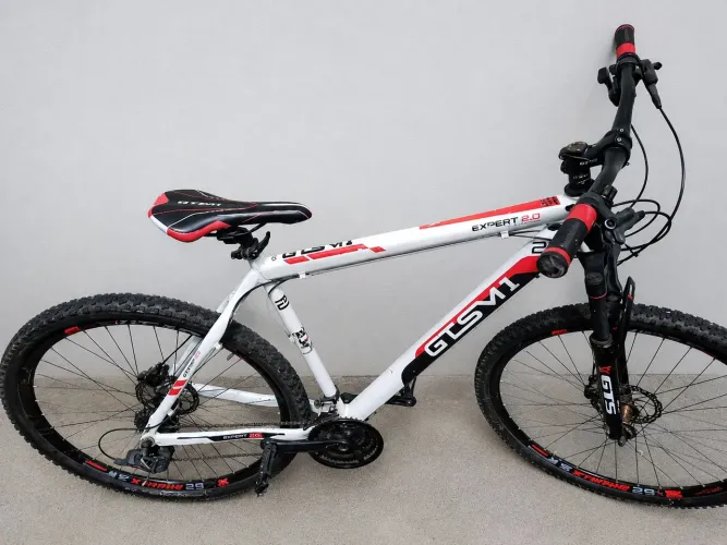Vendo bicicleta 400 reais 