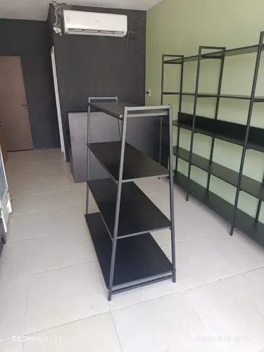 Móveis de metalon e MDF