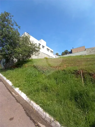 Terreno a venda em condominio em Louveira