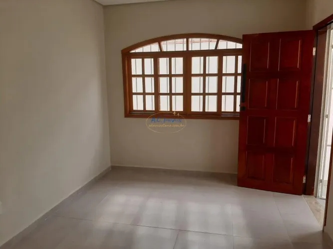 Casa Sobreposta Baixa 2 dorms para Compra ou Locação! - IST103