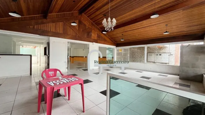 Salão à venda, 221 m² por R$ 2.000.000,00 - Centro - Peruíbe/SP
