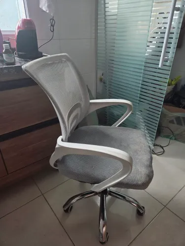 Cadeira de escritório branca