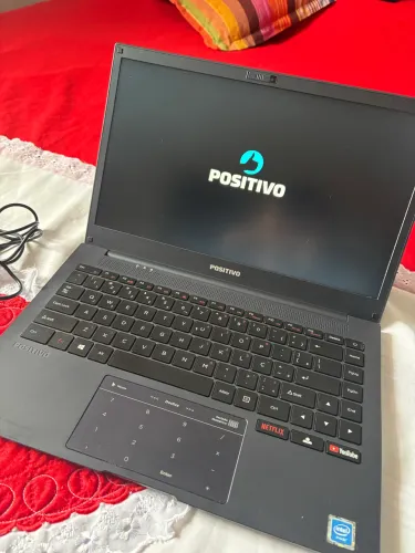 Vende-se Notebook Positivo Motion - Único dono
