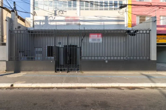 Prédio comercial na Avenida Cruzeiro do Sul, 2350 1200 m²